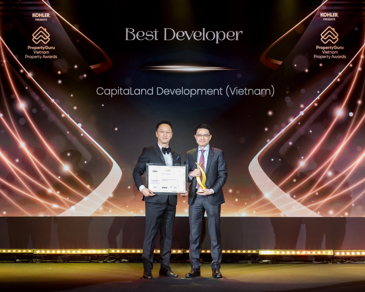 Ông Tan Wee Hsien, Tổng giám đốc CLD Việt Nam và Quốc tế, nhận giải thưởng “Nhà phát triển bất động sản xuất sắc” tại VPA 2025.