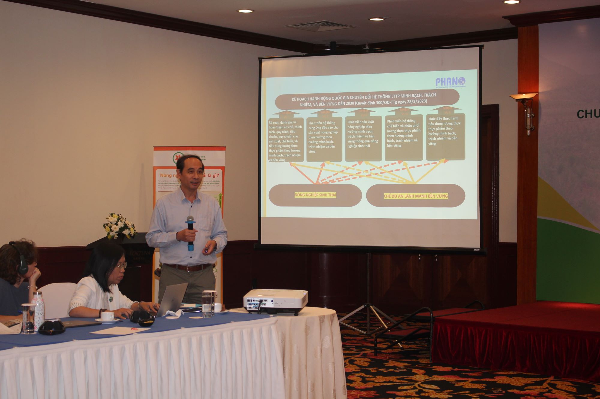 PGS. TS. Đào Thế Anh: "Nông nghiệp sinh thái vẫn mở ra nhiều cơ hội lớn". Ảnh Chu Khôi.