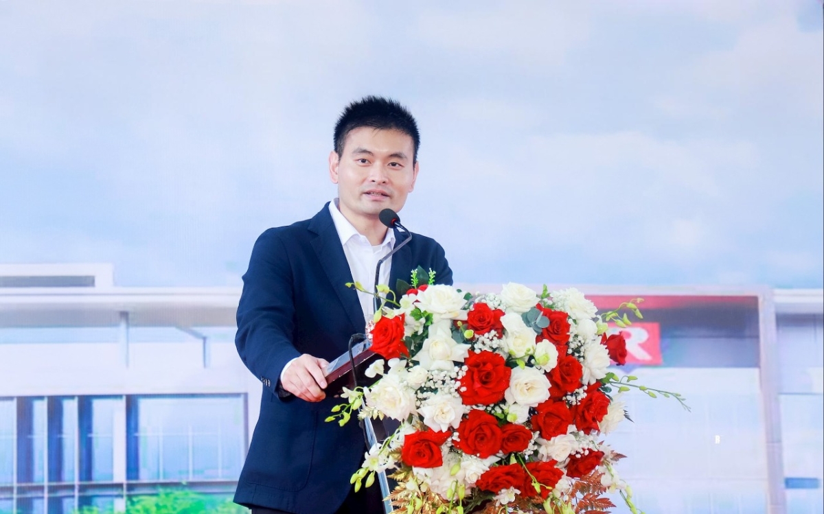 Ông Vương Dục Siêu, Chủ tịch Tập đoàn Radiant Opto - Electronics Corporation phát biểu tại Lễ khánh thành. Ảnh: Thành Duy