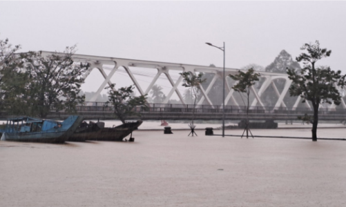 Chính phủ chỉ đạo ứng phó khẩn cấp với mưa lũ ở Trung Bộ