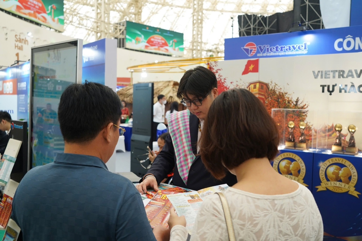 Vietravel mang đến Hội chợ Mùa Thu 2025 nhiều chương trình ưu đãi hấp dẫn.