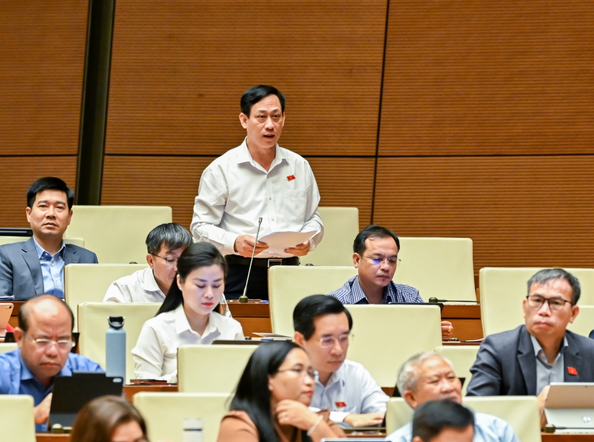 Đại biểu Mai Văn Hải, đoàn Thanh Hóa phát biểu thảo luận.