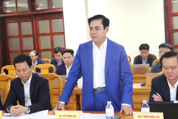 Chủ tịch UBND tỉnh Võ Trọng Hải phát biểu tại buổi làm việc