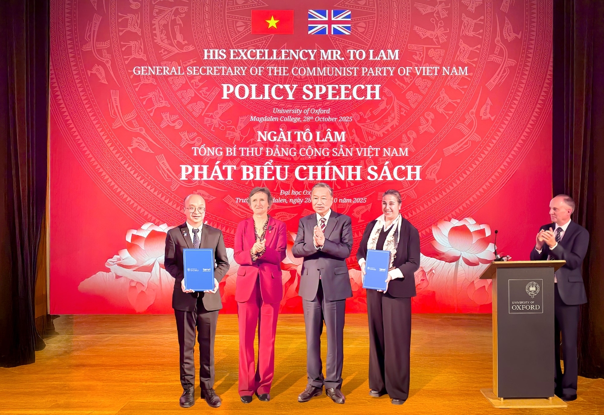 Viện Nghiên cứu Tâm Anh, Hệ thống Bệnh viện Đa khoa Tâm Anh, Đại học Oxford công bố hợp tác triển khai trao đổi đào tạo, nghiên cứu và đổi mới y tế, trước sự chứng kiến của Tổng Bí thư Tô Lâm và GS Irene Tracey - Phó hiệu trưởng Đại học Oxford, vào ngày 28.10, tại Vương quốc Anh.