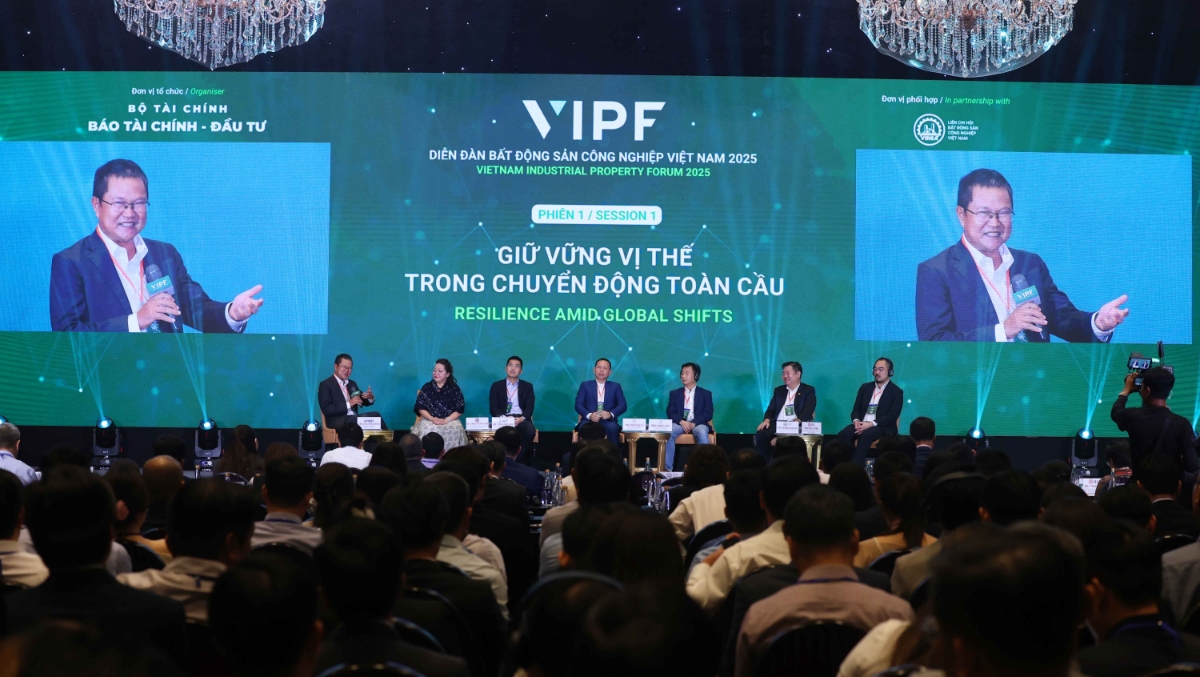 Các chuyên gia, doanh nghiệp thảo luận tại phiên&nbsp;tọa&nbsp;đàm trong khuôn khổ Diễn đàn.