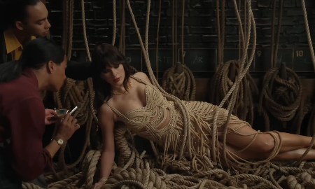 Trang phục mà Taylor Swift diện trong MV