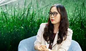 Bà Vương Phan Liên Trang, một chuyên gia cao cấp về quy hoạch và chính sách môi trường, đồng sáng lập Enfarm