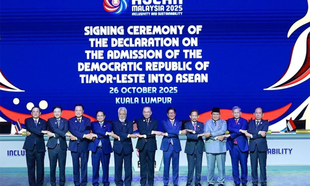 Thủ tướng Phạm Minh Chính và các Trưởng đoàn ASEAN chụp ảnh chung tại Lễ khai mạc Hội nghị cấp cao ASEAN lần thứ 47. Ảnh: TTXVN