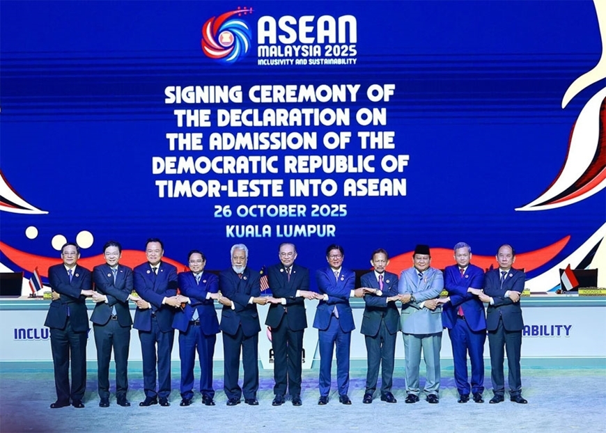 Thủ tướng Phạm Minh Chính và các Trưởng đoàn ASEAN chụp ảnh chung tại Lễ khai mạc Hội nghị cấp cao ASEAN lần thứ 47. Ảnh: TTXVN 