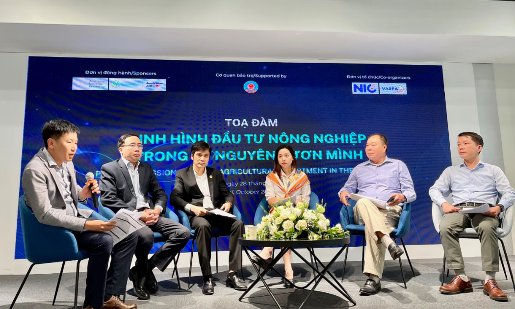 Các chuyên gia tại phiên toạ đàm.