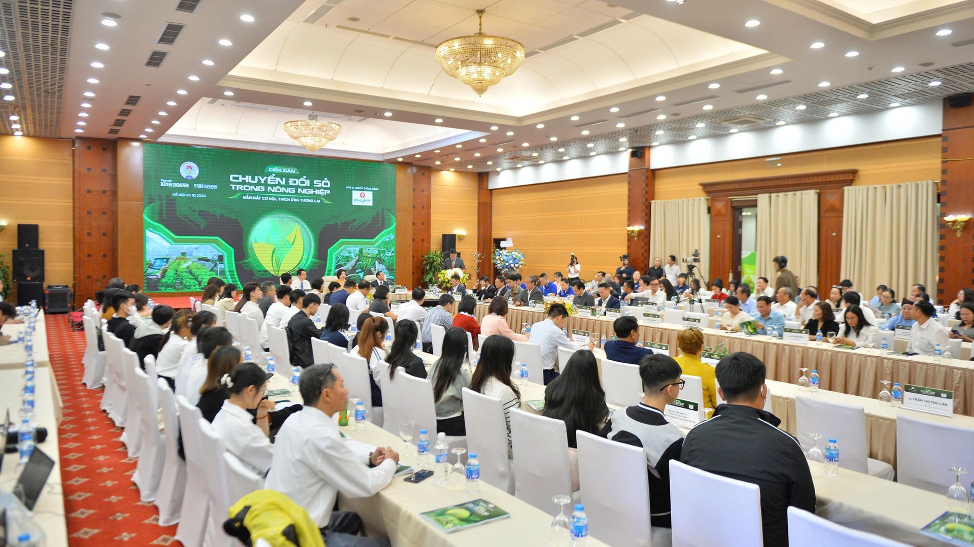 Diễn đàn “Chuyển đổi số trong nông nghiệp: Nắm bắt cơ hội, thích ứng tương lai” diễn ra ngày 29/10/2025