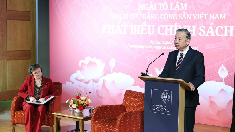 Tổng Bí thư Tô Lâm phát biểu chính sách tại Đại học Oxford. Ảnh: TTXVN