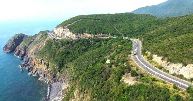 Coastal route proposed to link Cam Ranh Airport to key economic zones