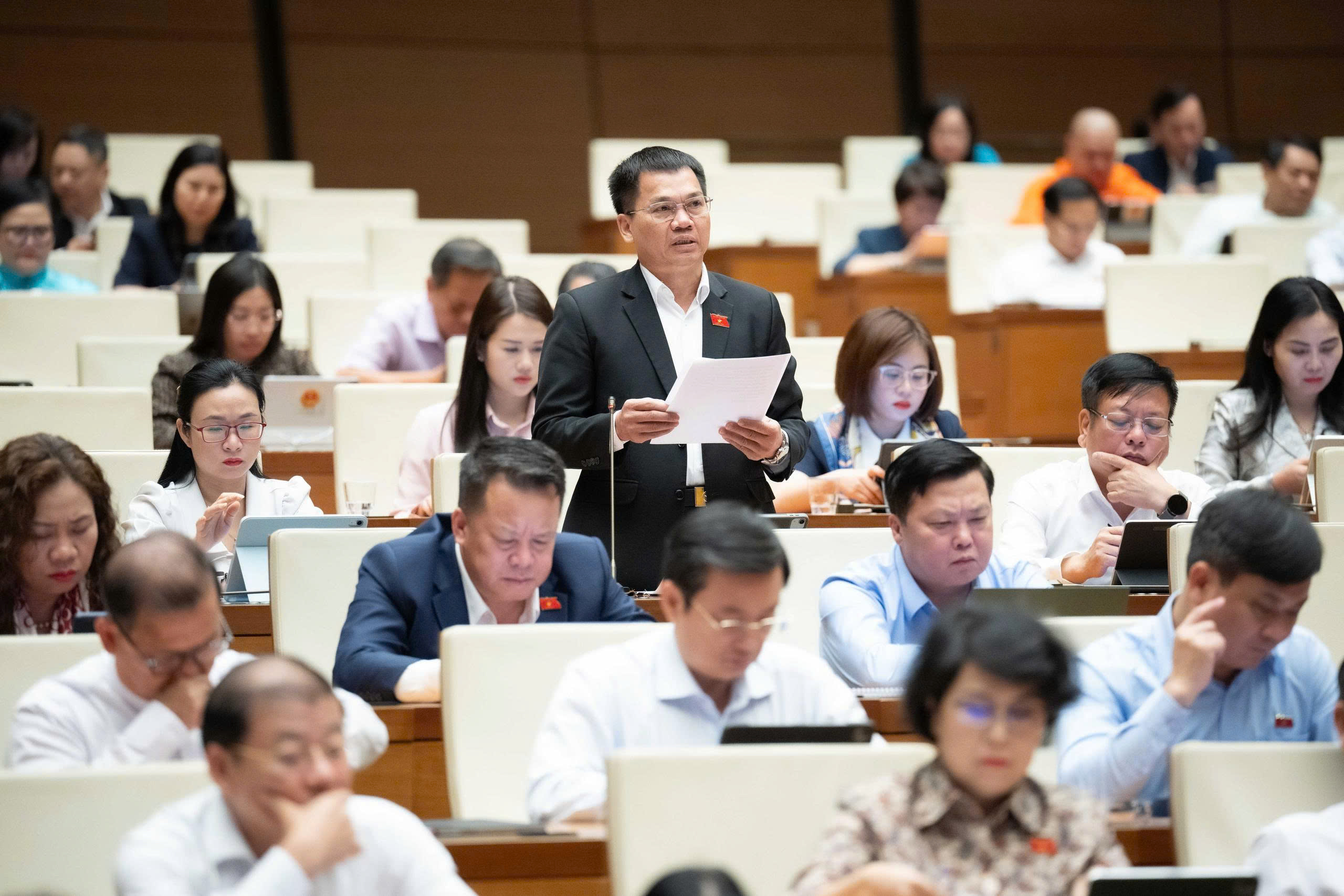 Đại biểu Dương Khắc Mai, đoàn Lâm Đồng.