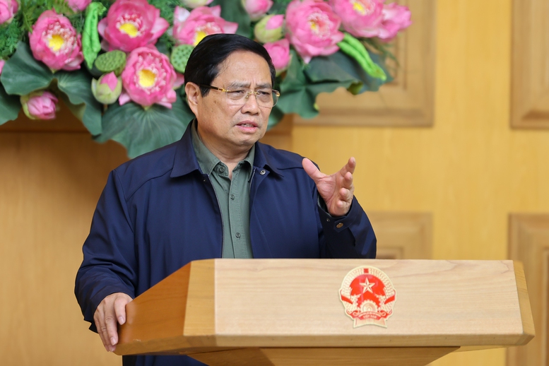 Thủ tướng yêu cầu các bộ ngành, địa phương khẩn trương thống kê, tổng hợp và cập nhật về tình hình thiệt hại, báo cáo ngay Bộ Chính trị, Ban Bí thư và cấp có thẩm quyền - Ảnh: VGP