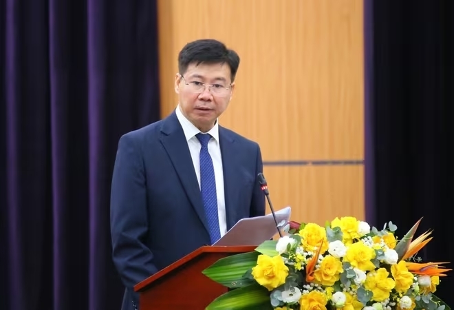 Quyền Cục trưởng Cục Quản lý lao động ngoài nước Vũ Trường Giang thông tin về tình hình lao động Việt Nam đi làm việc ở nước ngoài. Ảnh: HL.