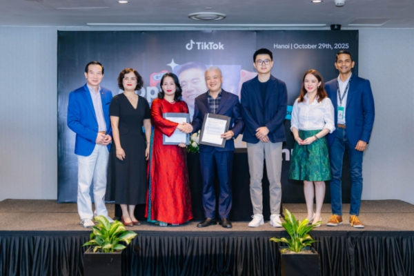 Lễ ký kết Biên bản ghi nhớ giữa Trung tâm chuyển đổi số (Bộ Văn hóa, Thể thao và Du lịch Việt Nam) và TikTok 