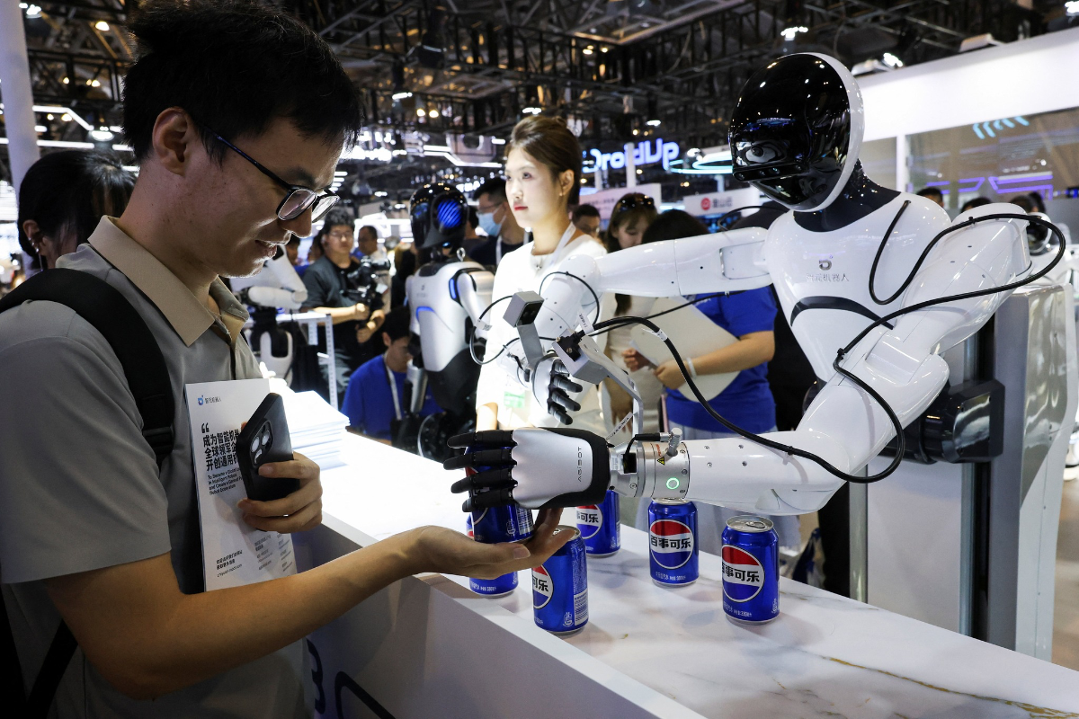 AGI – dù được định nghĩa thế nào – không đồng nghĩa với một thực thể có ý thức hay cảm xúc như con người. Ảnh: Reuters