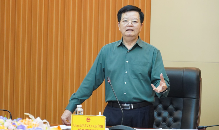 Phó Thủ tướng Chính phủ Mai Văn Chính phát biểu chỉ đạo tại cuộc họp. Ảnh: Quốc Việt