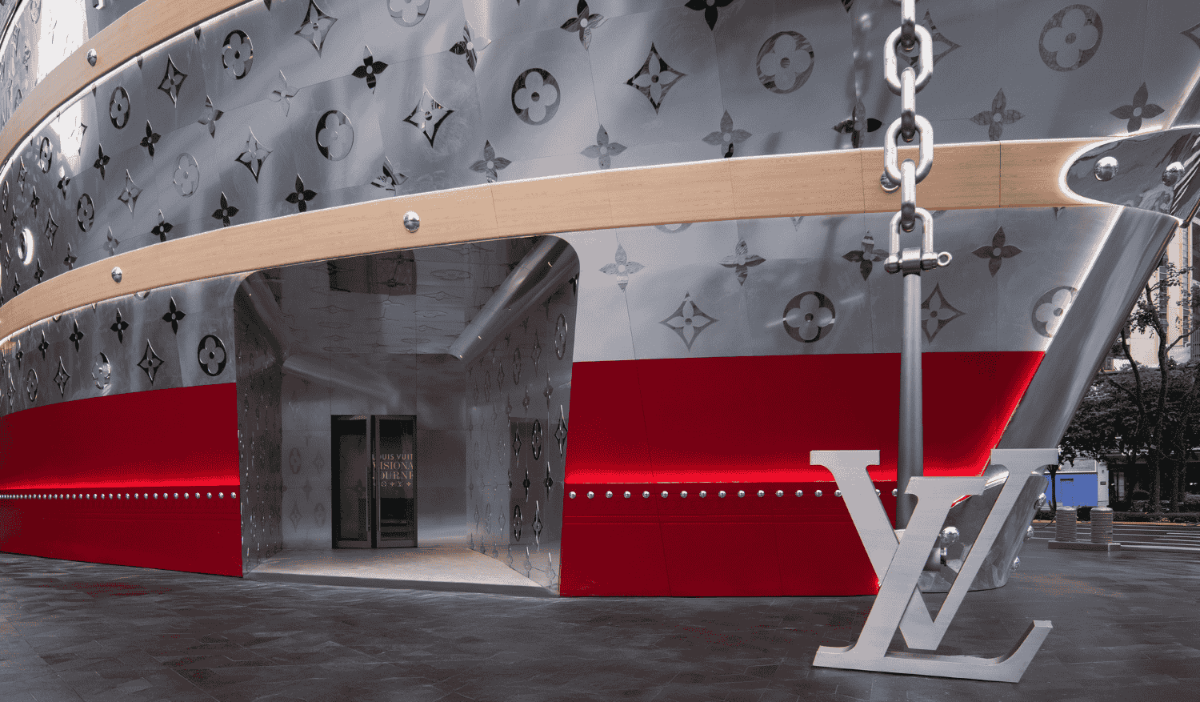 LVMH cho biết doanh số tại Trung Quốc đã “chuyển sang mức tăng trưởng dương” trong quý gần nhất.