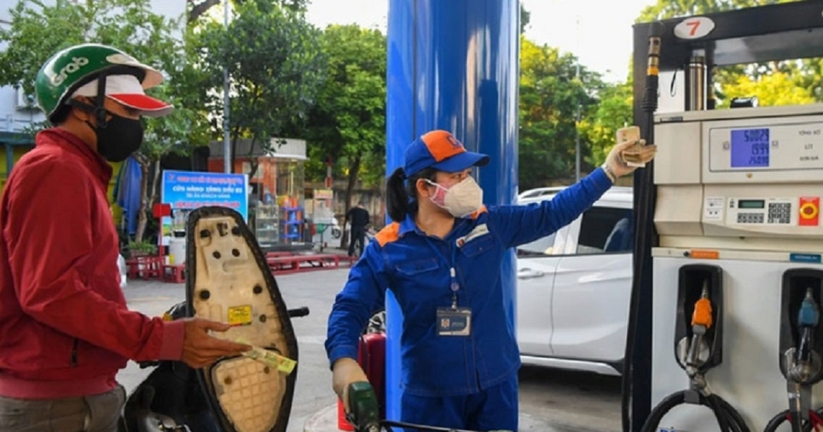 Giá xăng dầu đồng loạt tăng mạnh