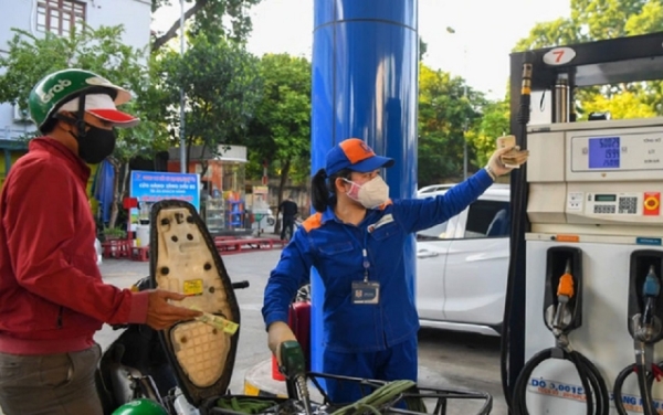 Sau kỳ điều chỉnh ngày 30/10/2025, giá xăng RON95-III vượt 20.000 đồng/lít.