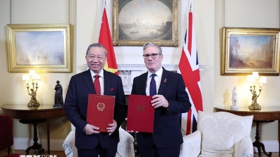 Vietnam, UK elevate relations to Comprehensive Strategic Partnership