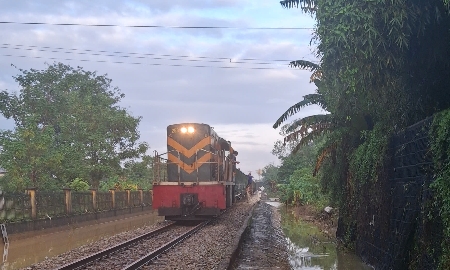 Thông tuyến đường sắt Bắc – Nam qua thành phố Huế sau ba ngày gián đoạn