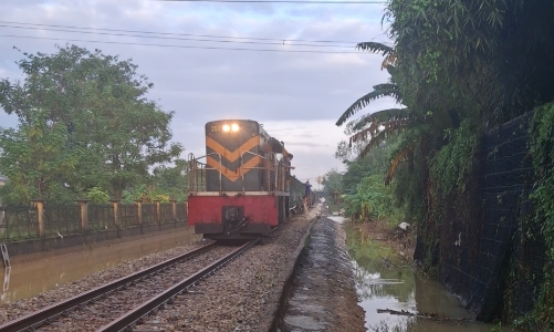 Thông tuyến đường sắt Bắc – Nam qua thành phố Huế sau ba ngày gián đoạn
