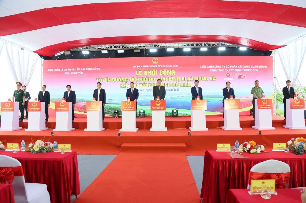 Lễ khởi công dự án tuyến đường từ phường Thái Bình đi xã Hưng Hà kết nối với phường Phố Hiến. (Ảnh: UBND tỉnh Hưng Yên)
