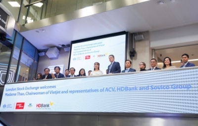 HDBank leadership visits London Stock Exchange