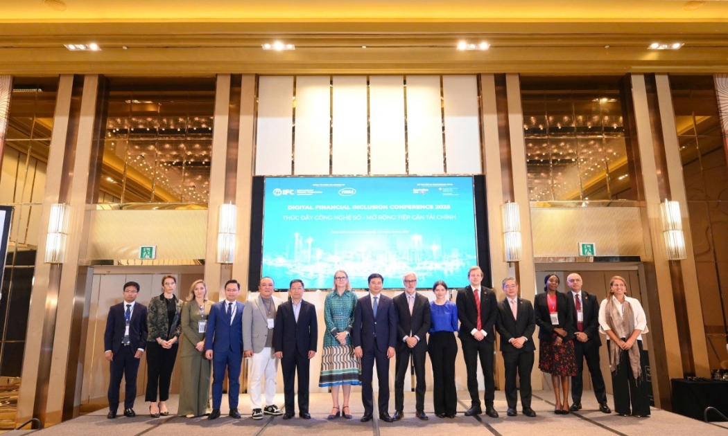 Cơ hội tài chính toàn diện tại Việt Nam: Góc nhìn từ Singapore và các chuyên gia quốc tế