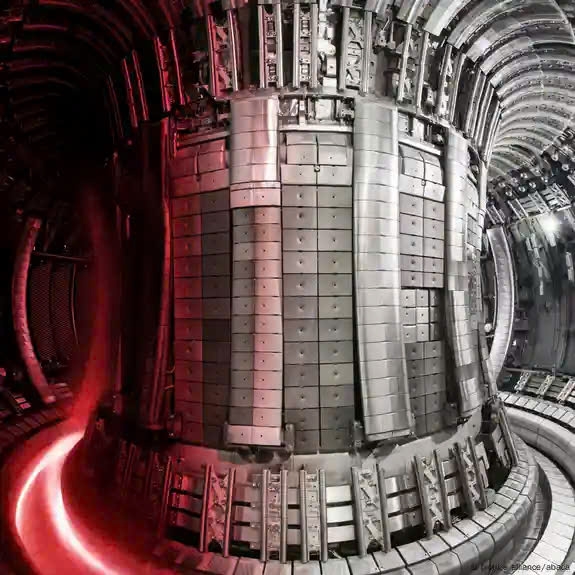 Trong nhiều thập kỷ qua, các nhà khoa học đã nỗ lực khai thác năng lượng từ phản ứng nhiệt hạch để tạo ra điện năng. (Nguồn ảnh: Alliance/Abaca)