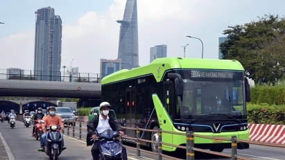 HCM City pitches full transition to electric and green energy buses by 2030