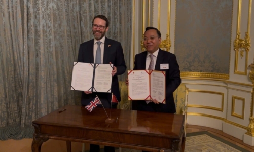 Việt Nam - Vương quốc Anh nâng tầm hợp tác trong lĩnh vực năng lượng sạch và thương mại 