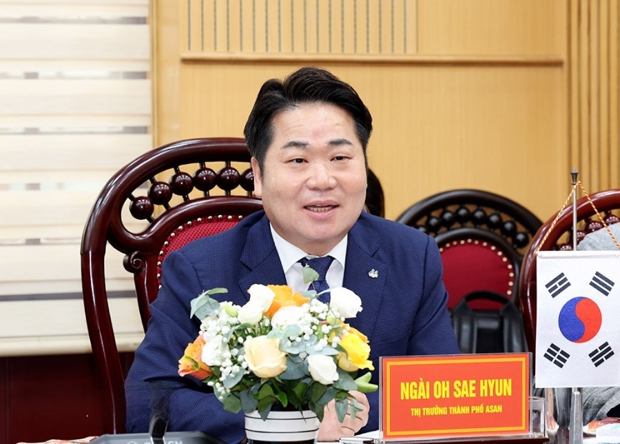 Thị trưởng thành phố Asan Oh Sae Hyun (Hàn Quốc) phát biểu tại hội đàm. Ảnh: Minh Quang