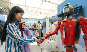 Các ứng dụng AI tại Trung Quốc sở hữu lượng người dùng lớn nhờ quy mô dân số. Ảnh: The Economist