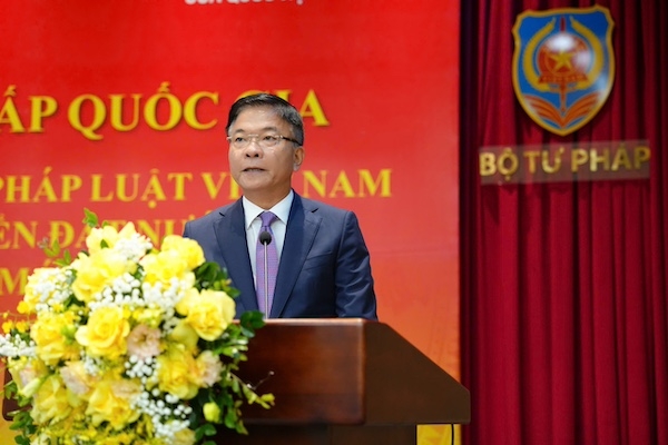 Phó Thủ tướng Chính phủ Lê Thành Long phát biểu khai mạc.&nbsp;Ảnh: MOJ.