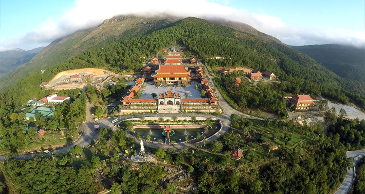 Côn Sơn - Kiếp Bạc là giao điểm của ba trục giá trị: Trúc Lâm - Đức Thánh Trần - Ma nhai Kính Chủ.