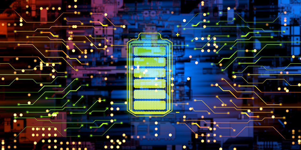 <i>Pin không chỉ đang thay đổi cách chúng ta di chuyển và sưởi ấm nhà cửa; chúng còn cung cấp năng lượng cho chính thế giới số. Các trung tâm dữ liệu, máy bay không người lái, thiết bị y tế và vệ tinh đều dựa vào nguồn năng lượng di động dày đặc. Nếu không có chúng, tính tự chủ và kết nối vốn định hình cuộc sống hiện đại sẽ sụp đổ.</i>