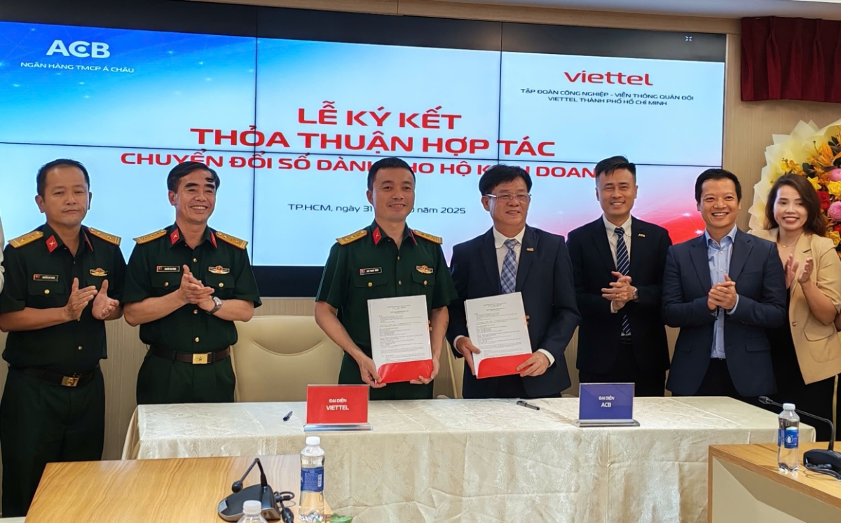 Viettel TP. Hồ Chí Minh ký kết hợp tác chiến lược với Ngân hàng Thương mại Cổ phần Á Châu (ACB), chiều 31/10.