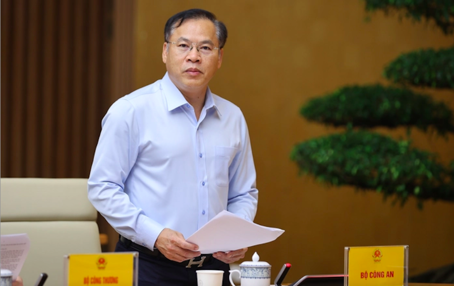 Thứ trưởng Bộ Công an Nguyễn Văn Long phát biểu tại cuộc họp - Ảnh: VGP.