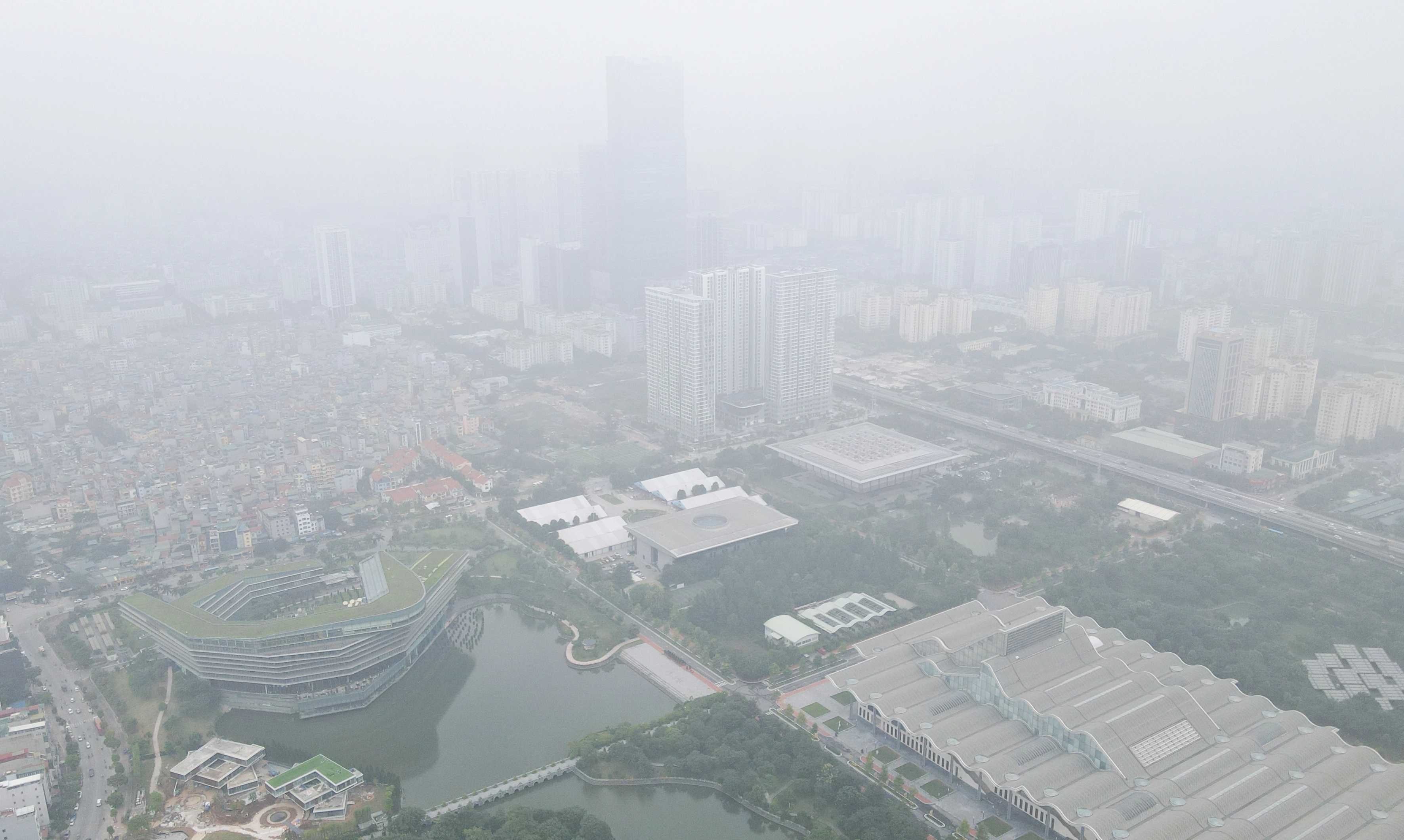 Không khí sạch là nguồn tài nguyên vô giá nhưng cũng là nguồn tài nguyên dễ bị tổn thương nhất. 