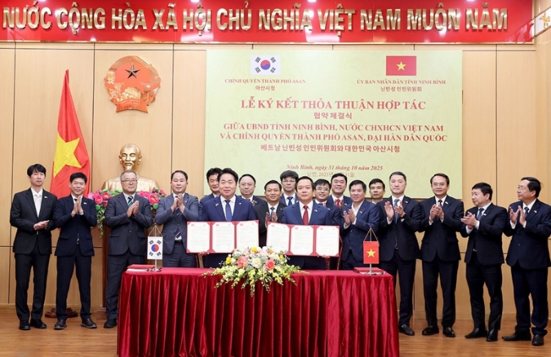 Ninh Binh province and South Korea's Asan City strengthen cooperation