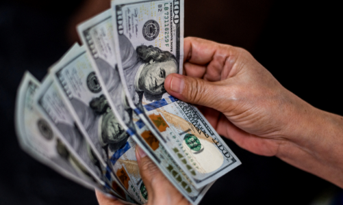 Mỹ tìm cách thúc đẩy đôla hóa trên toàn cầu, Argentina là “ứng cử viên số 1”