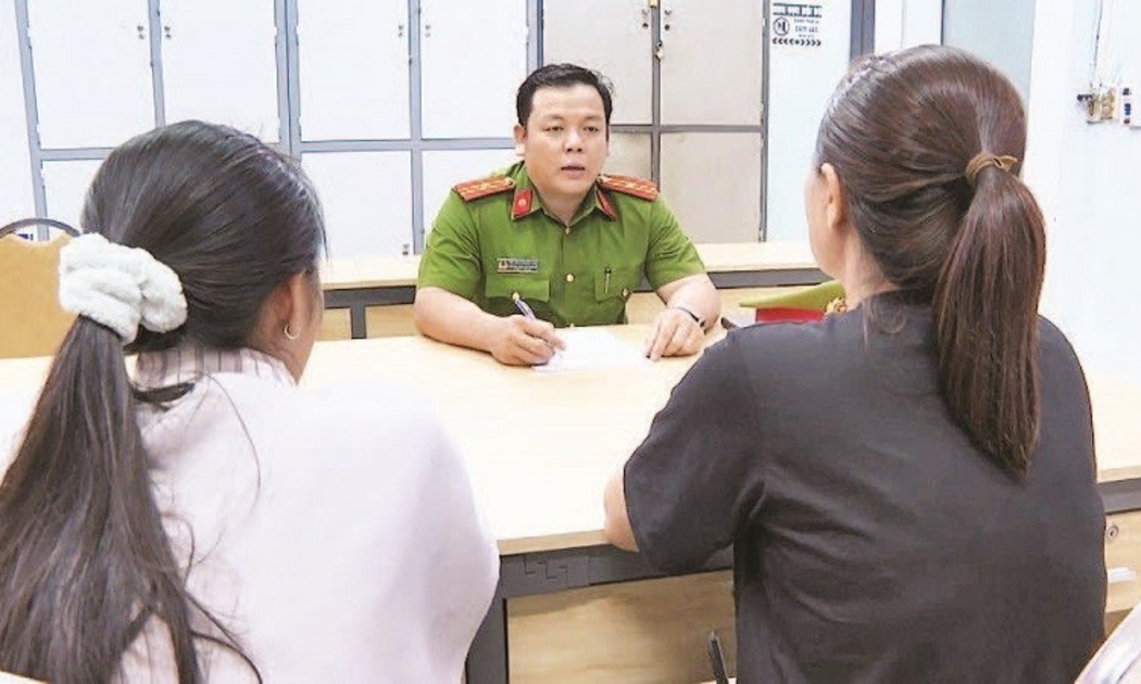Công an TP. Hồ Chí Minh khuyến cáo học sinh, sinh viên cảnh giác để tránh bị 