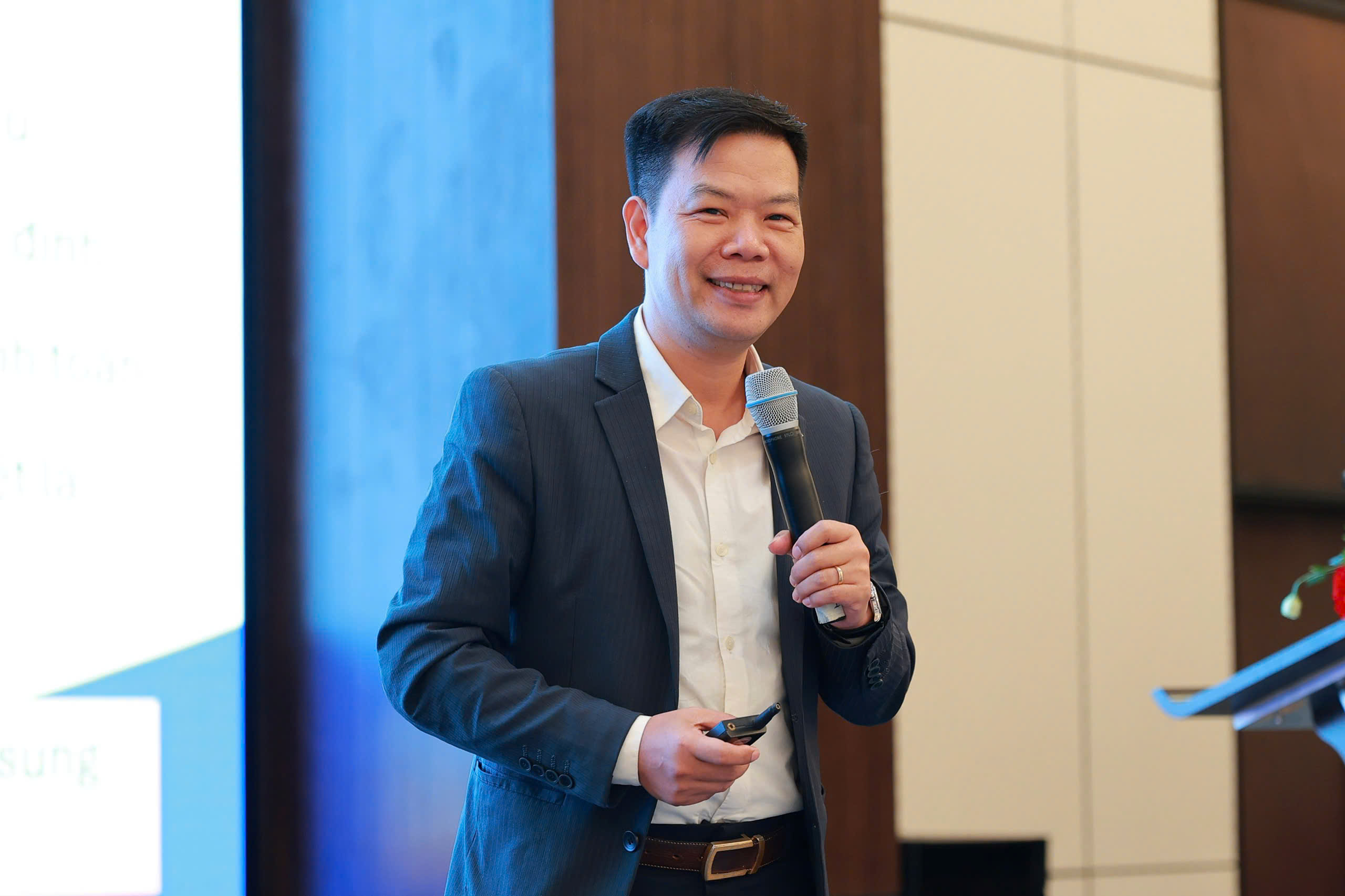 Ông Nguyễn Hữu Tuấn, Giám đốc eComDX.