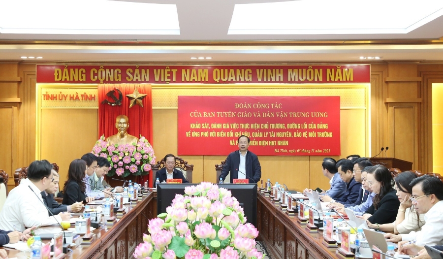 Toàn cảnh buổi làm việc. Ảnh: Phúc Quang