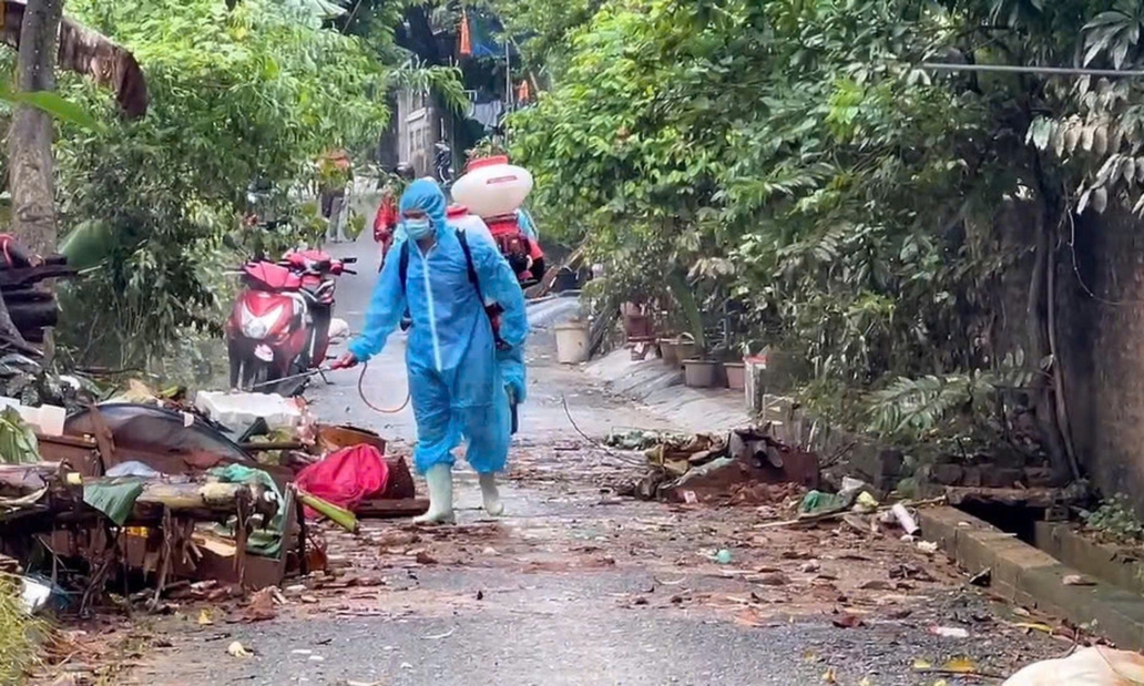 Nguy cơ “dịch chồng dịch” vì mưa lũ