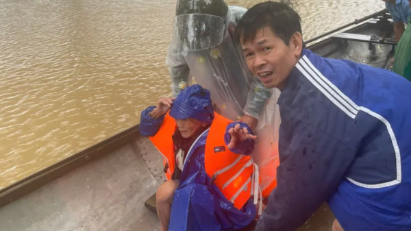 [Video]: Người dân Huế tiếp tục phải đối mặt với mưa lũ lớn 